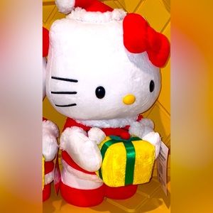 24HR DROP ⬇️ Holiday SALE 🎁 Hello Kitty Christmas greeter